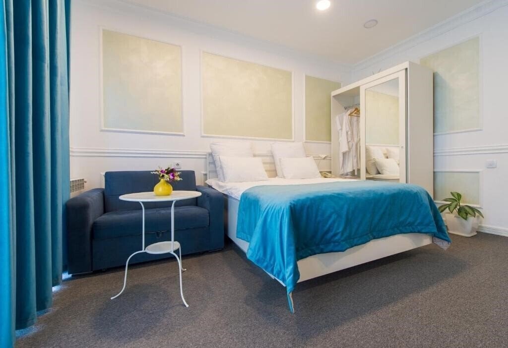 Фото Two Seasons Boutique Hotel (ex. Two Seasons Hotel Baku) 3*