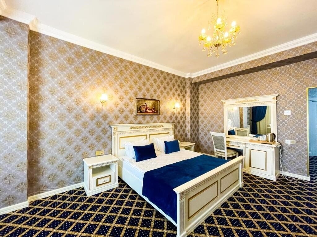 Панорама Premier Palace Hotel 4*