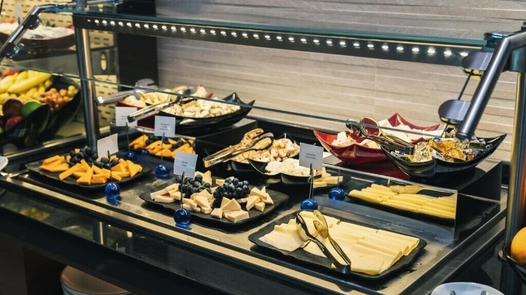 Панорама Midtown Hotel 4*