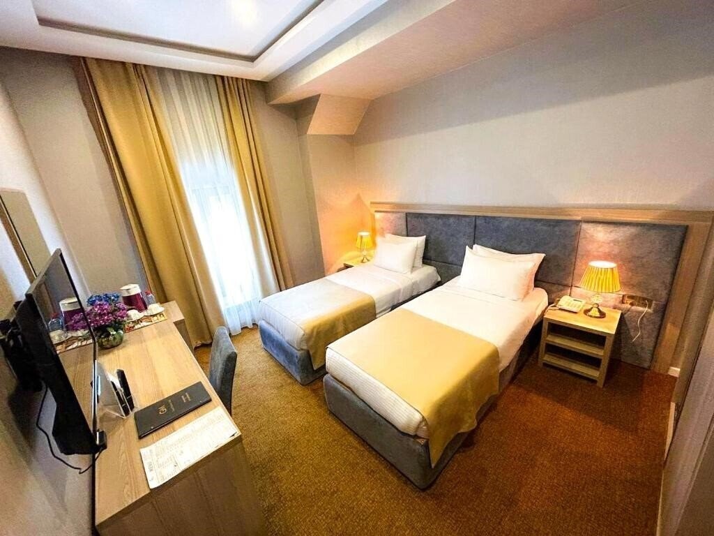 Вид Grand Midway Hotel 4*