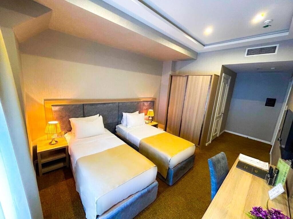 Апартаменты Grand Midway Hotel 4*