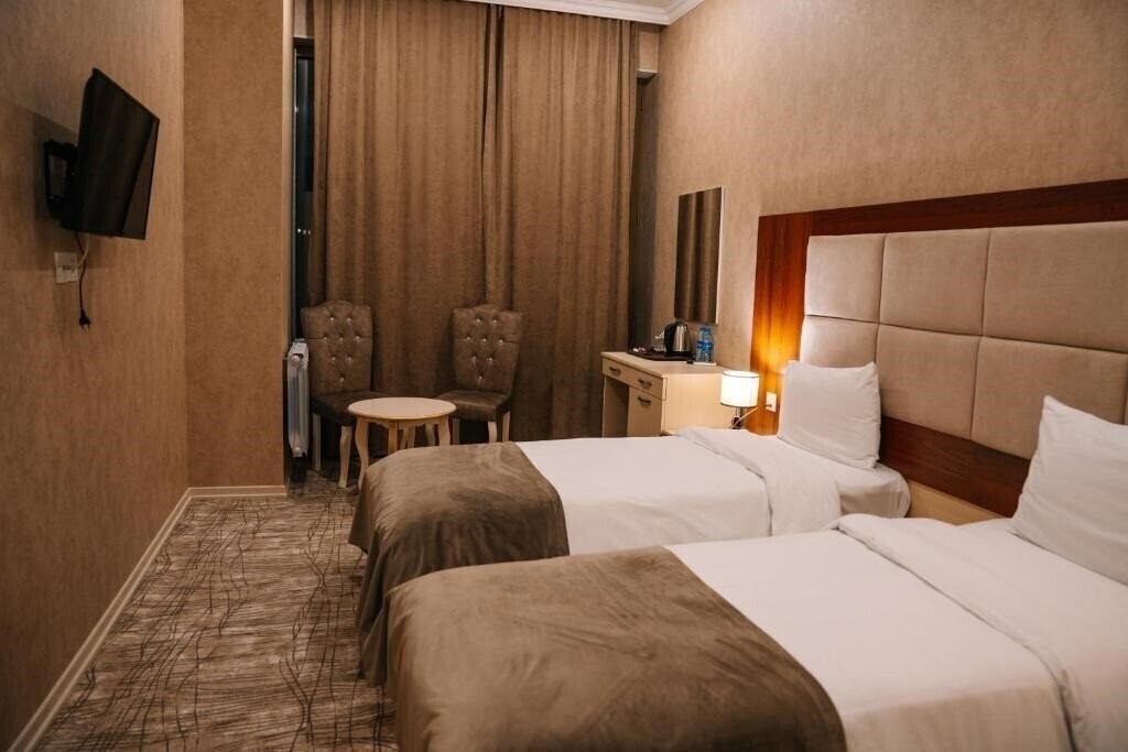 Територія Clock Tower Hotel 4*