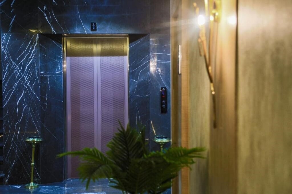 Фото Iris Hotel Baku 4*