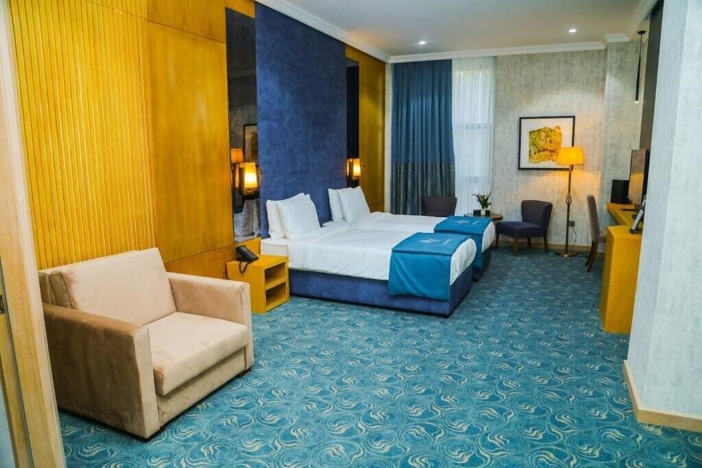 Панорама Iris Hotel Baku 4*