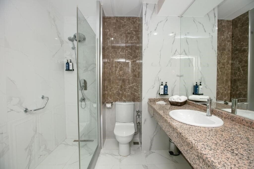 Вид Park Dedeman Baku 4*
