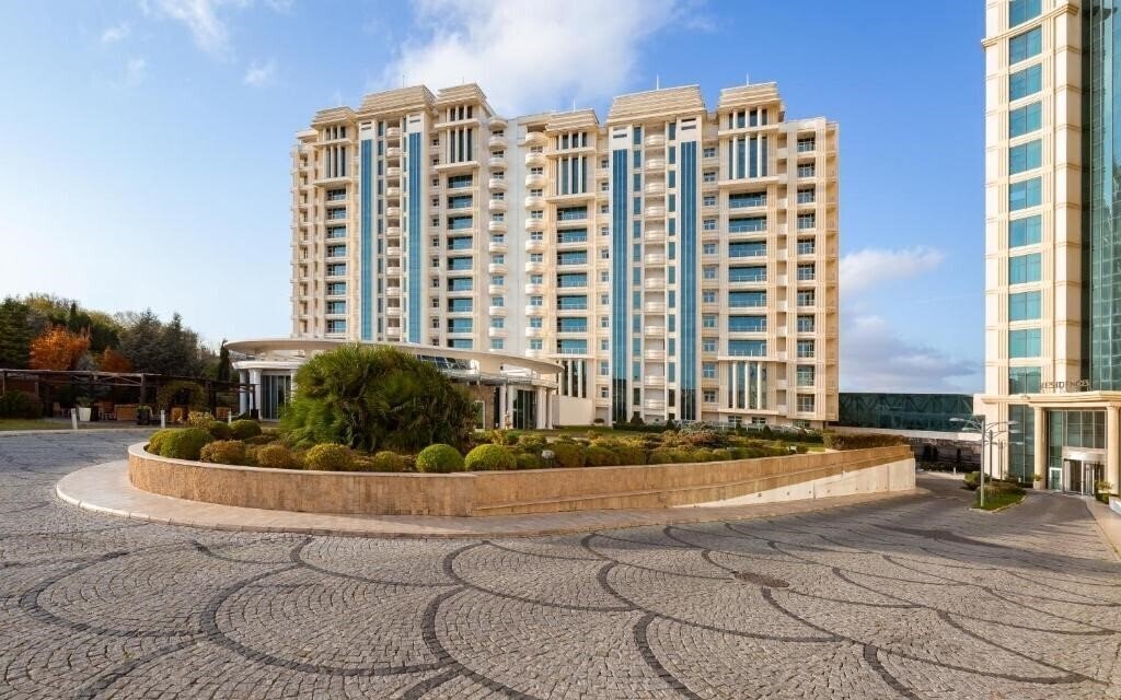 Готель Badamdar Hotel & Residence 5*