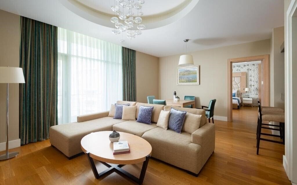 Фотографія Badamdar Hotel & Residence 5*