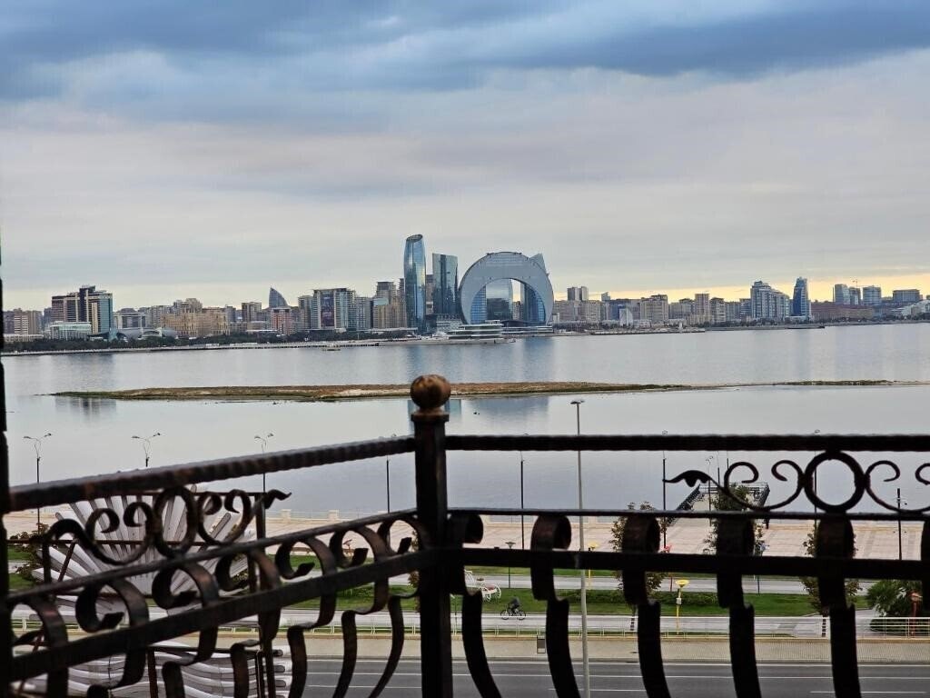 Апартаменты Crown Suite Hotel Baku 3*