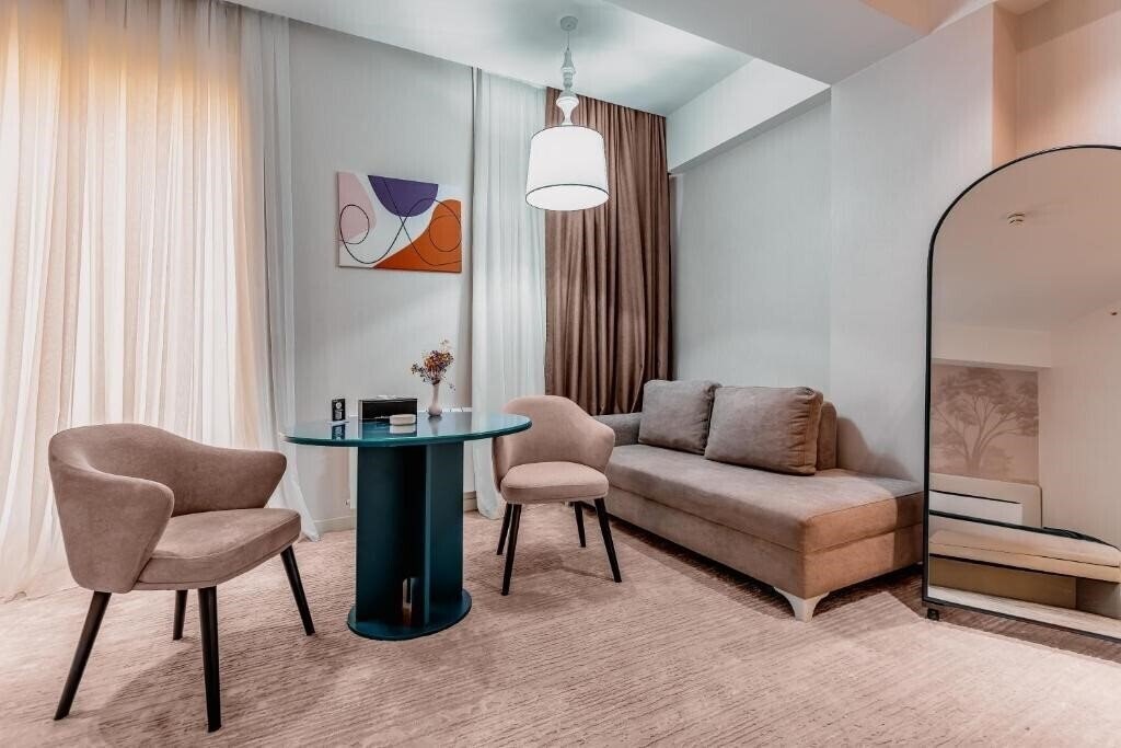 Панорама Monte Napoleone Hotel 4*