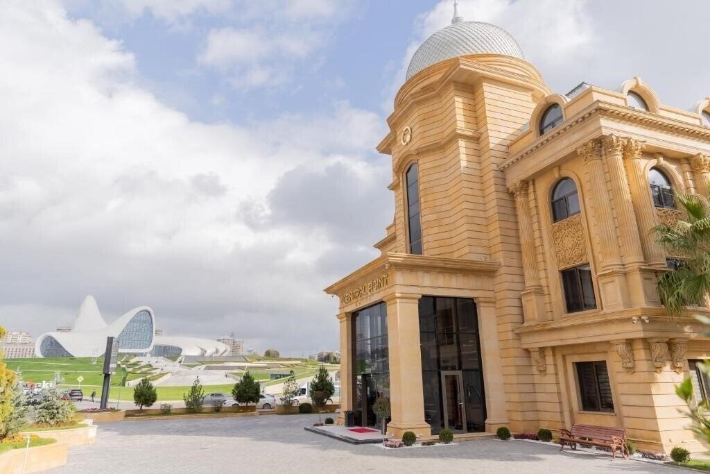 Готель The Central Point Hotel Baku 3*