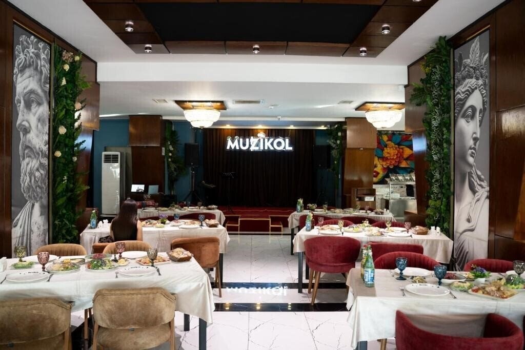 Картинка Innab Inn Hotel (ex. Caspian Business Hotel) 4*