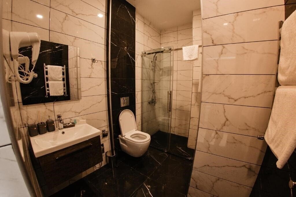 Фото Hillmond Hotel 3*