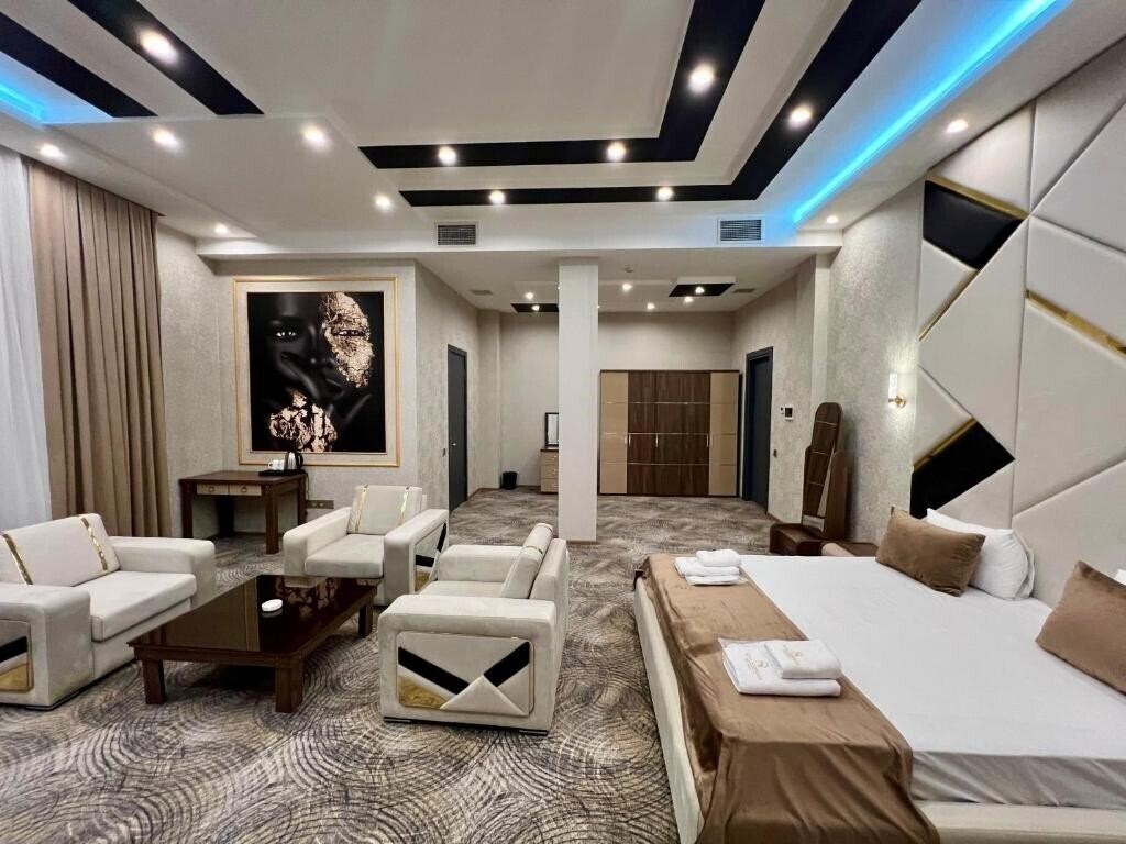 Апартаменты Royal Mansion Hotel 4*