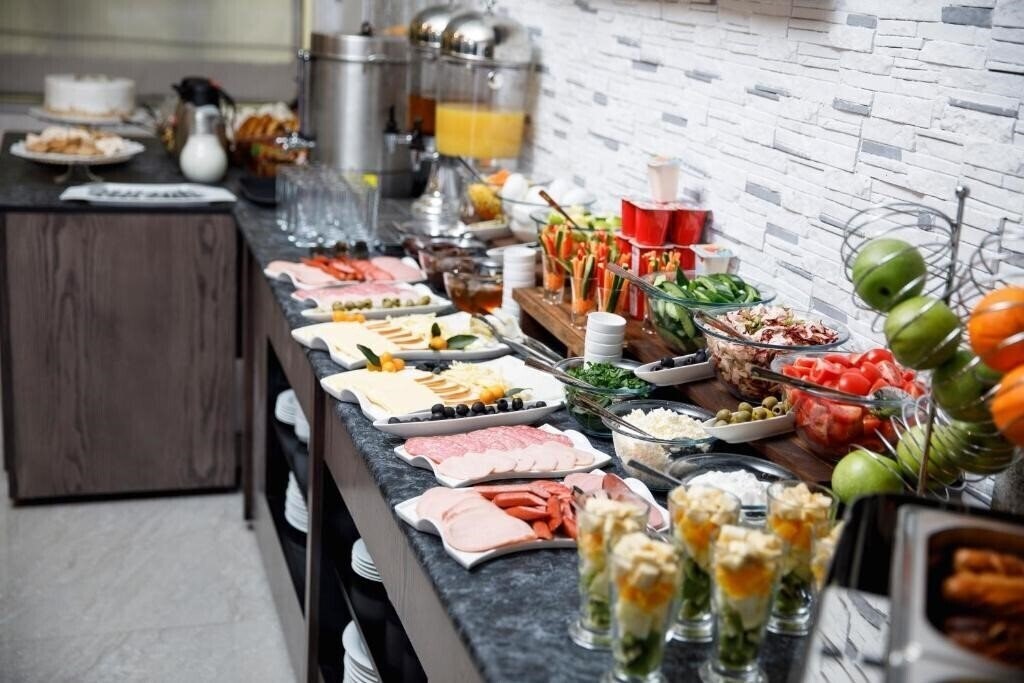 Панорама Parralel Hotel Baku 4*