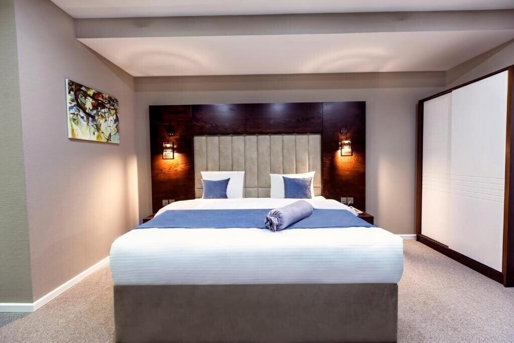 Фото Parralel Hotel Baku 4*