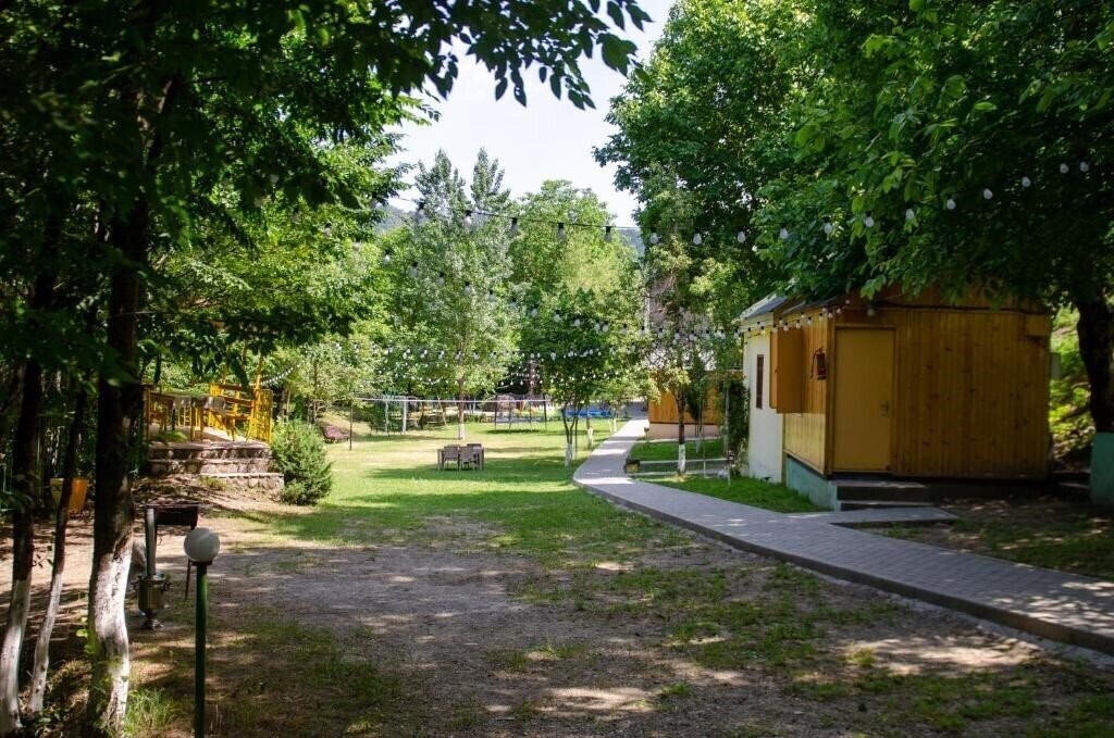 Вид Family Inn Ismayilli (ex. Familyinn İsmayilli Hotel) 3*