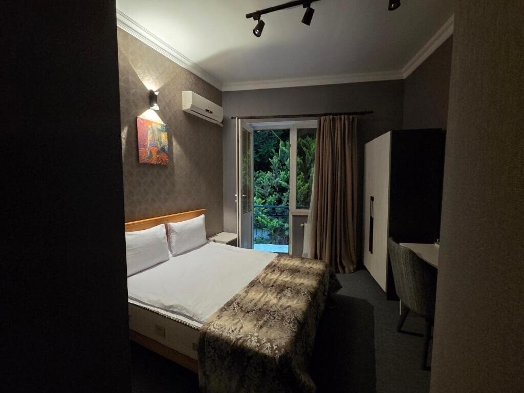 Картинка Chambers Hotel (ex. Chamblers Hotel, Moon Light, Moon Light Old City) 4*