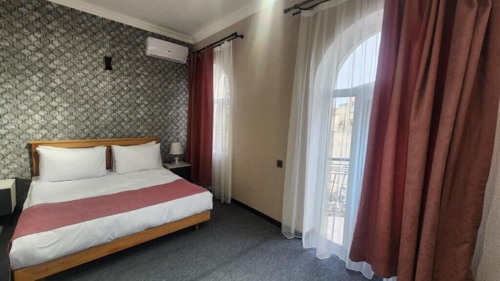 Вид Chambers Hotel (ex. Chamblers Hotel, Moon Light, Moon Light Old City) 4*