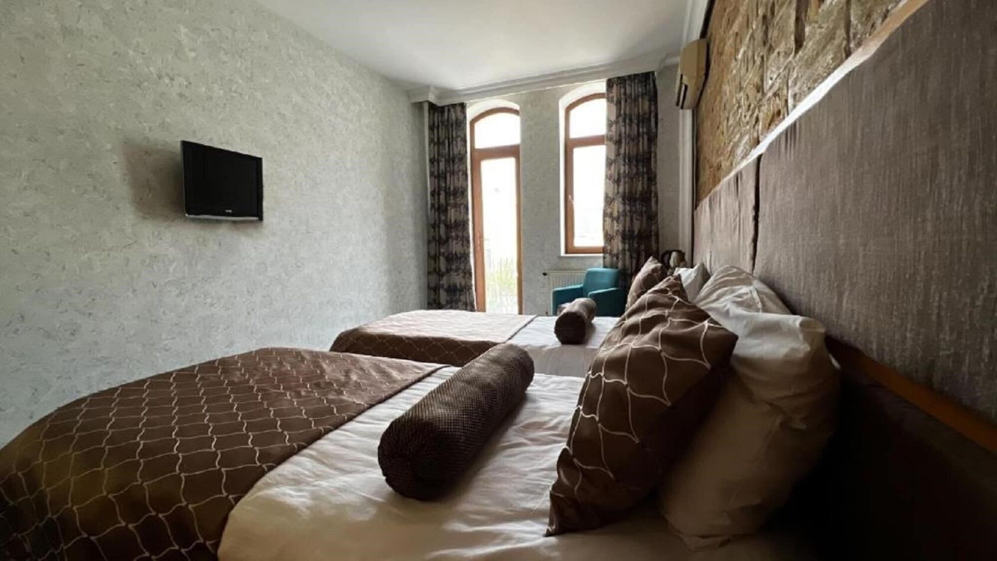 Апартаменти Royal Qala Hotel (ex. Royal Gala Boutique) 3*