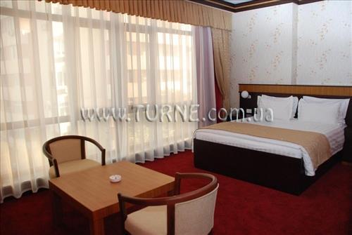 Отель Alp Inn Hotel 4*