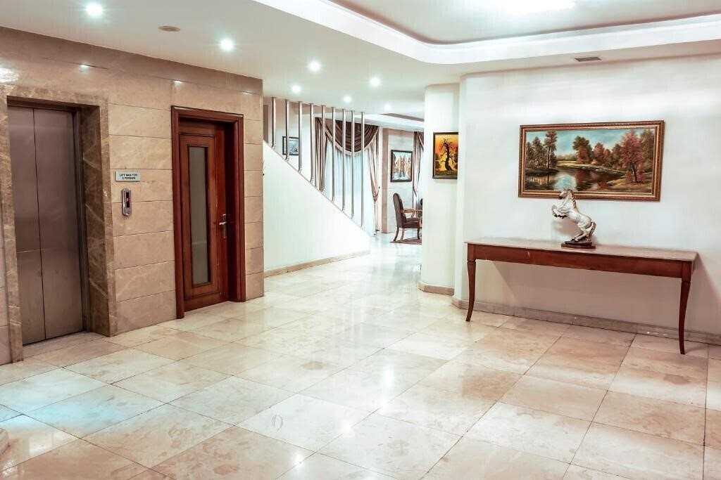 Отель Atropat Hotel 4*