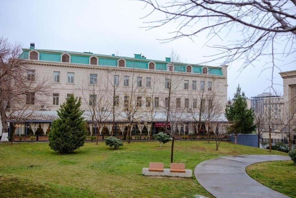 Изображение Grand Hotel Baku Central Park 4*