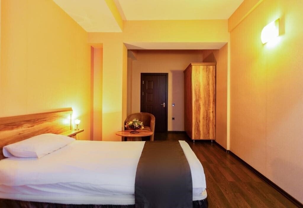 Панорама Diplomat Hotel Baku 3*