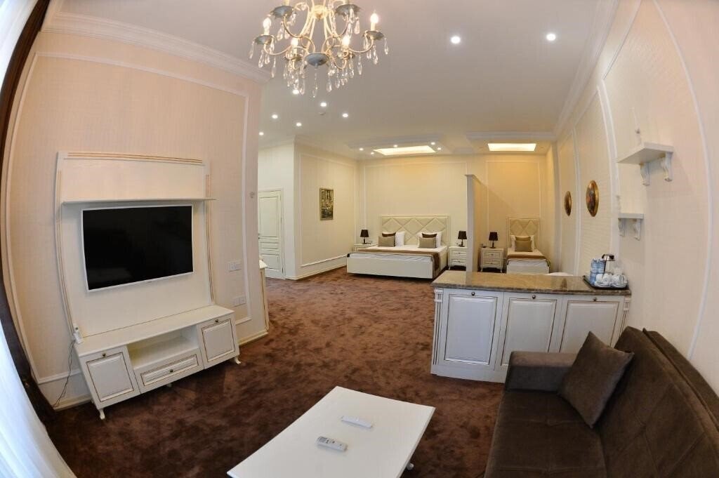 Апартаменты East Legend Panorama 3*