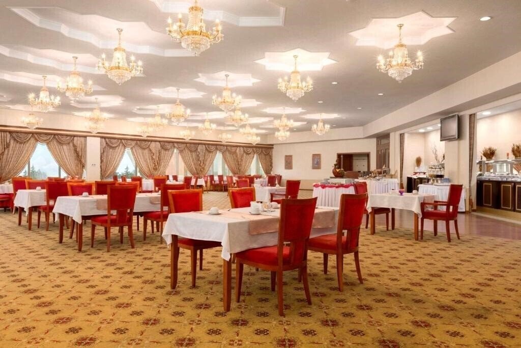 Панорама Ramada Plaza Gence 5*