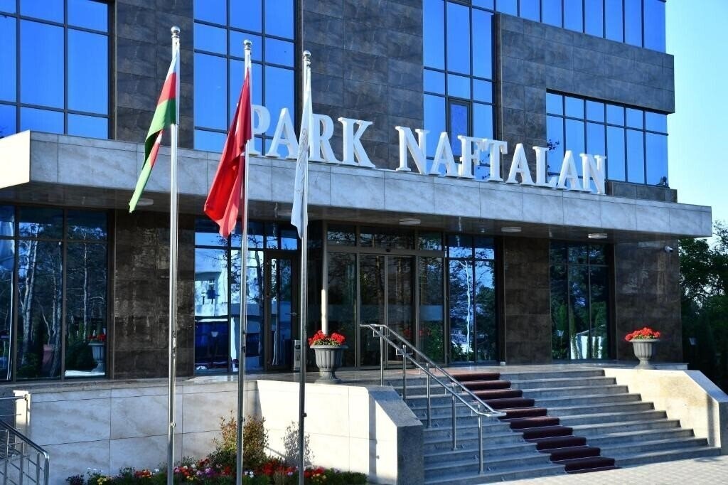 Отель Park Naftalan Sanatorium Complex 3*
