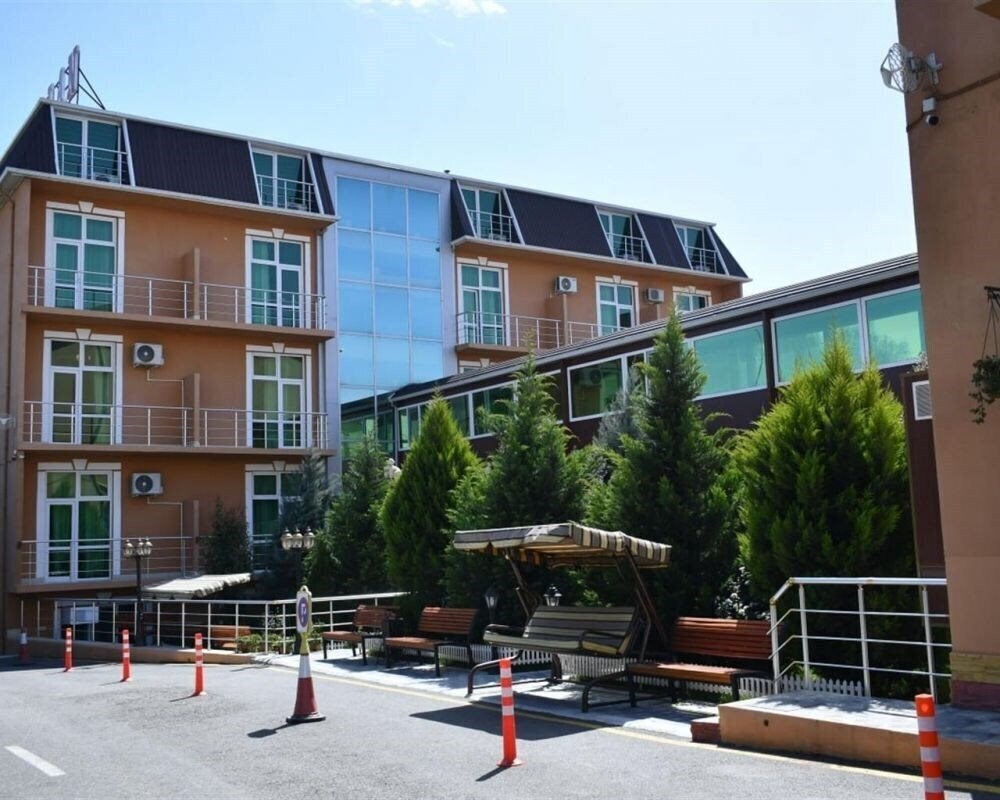 Територія Nur Naftalan 3*