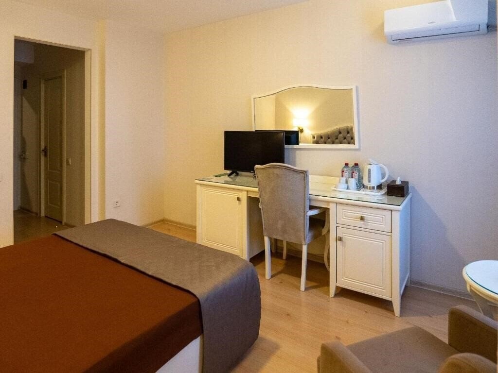 Территория Nafta Sanatorium 4*