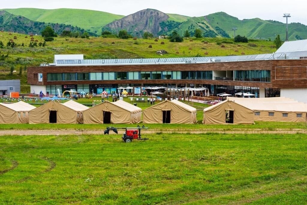 Фото Zirve Hotel Shahdag 4*