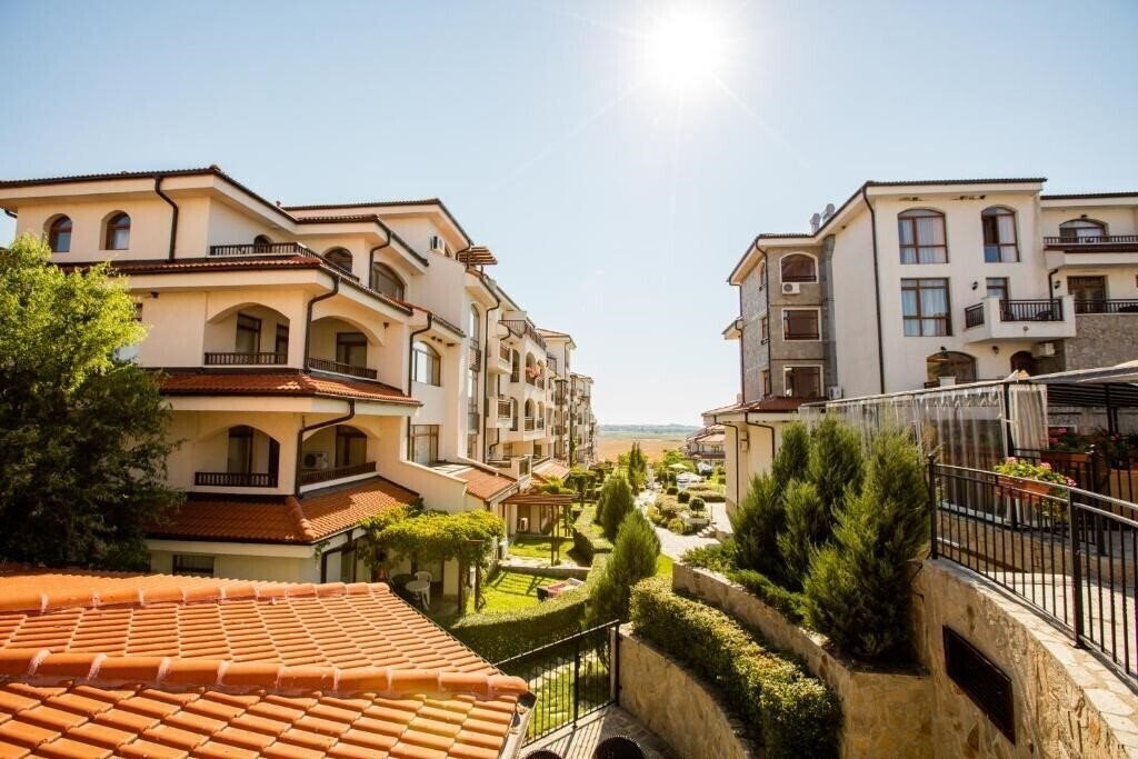 Територія Vineyards SPA Hotel 4*