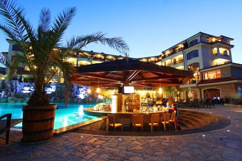 Апартаменти Vineyards SPA Hotel 4*