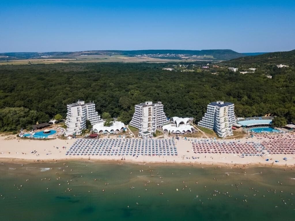 Территория Nona Hotel 3*