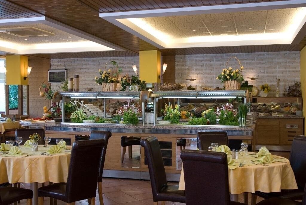 Панорама Malibu 4*