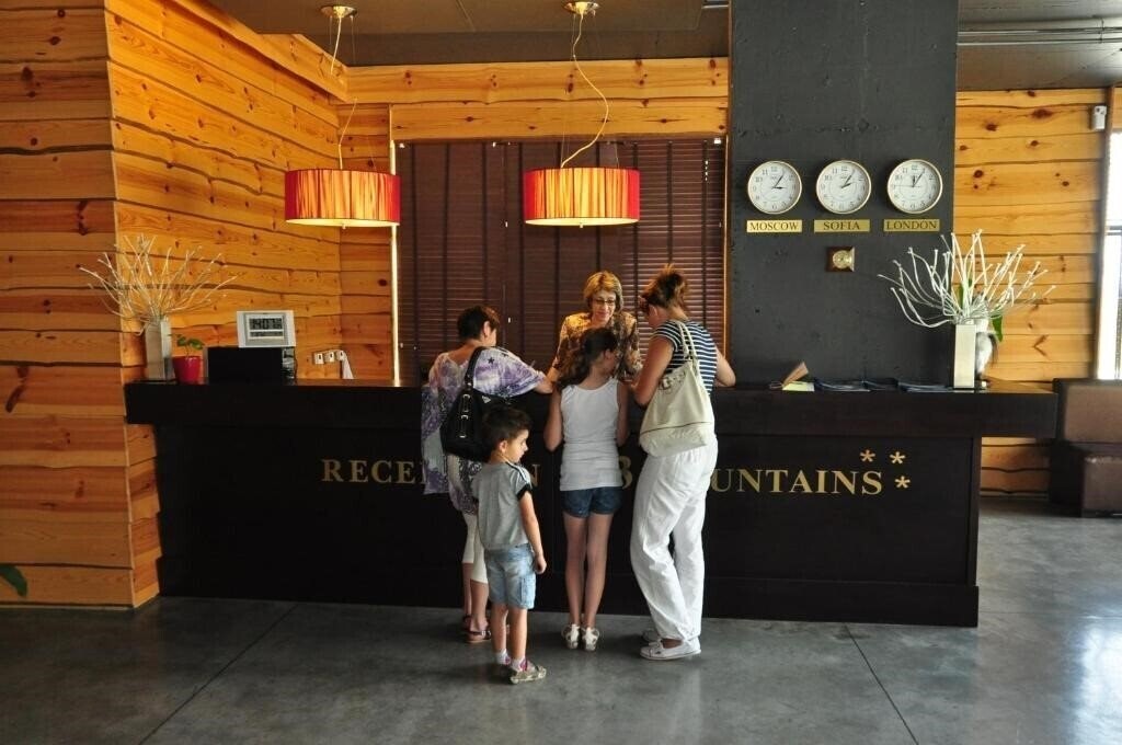 Апартаменты 3 Mountains Hotel (ex. 3 Mountains, Apartments in Three Mountains Resort & SPA) 3*