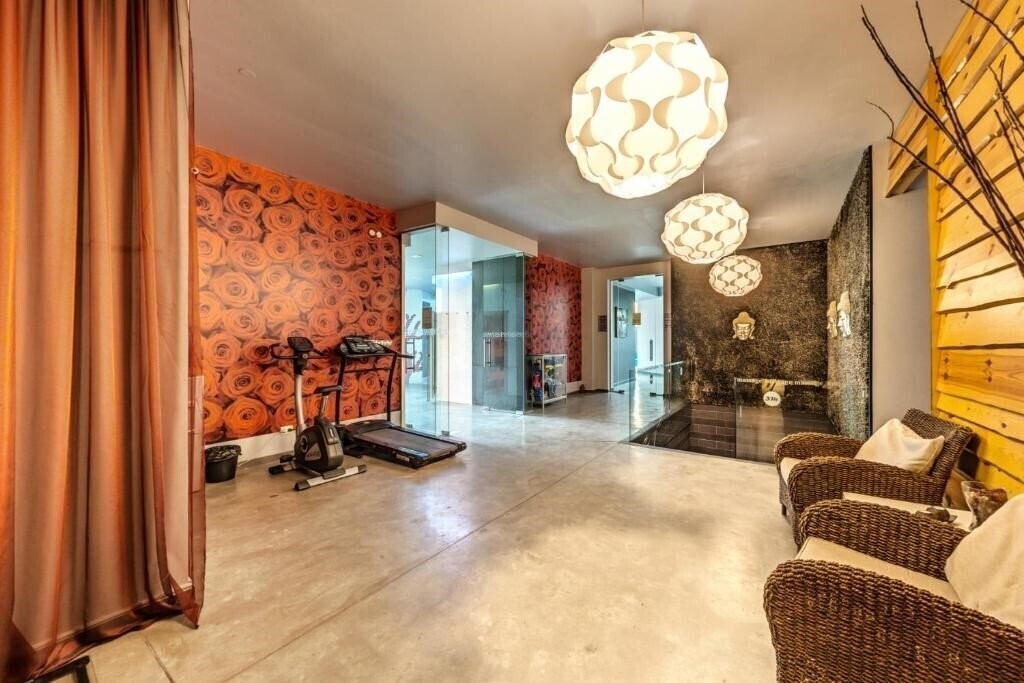 Панорама 3 Mountains Hotel (ex. 3 Mountains, Apartments in Three Mountains Resort & SPA) 3*