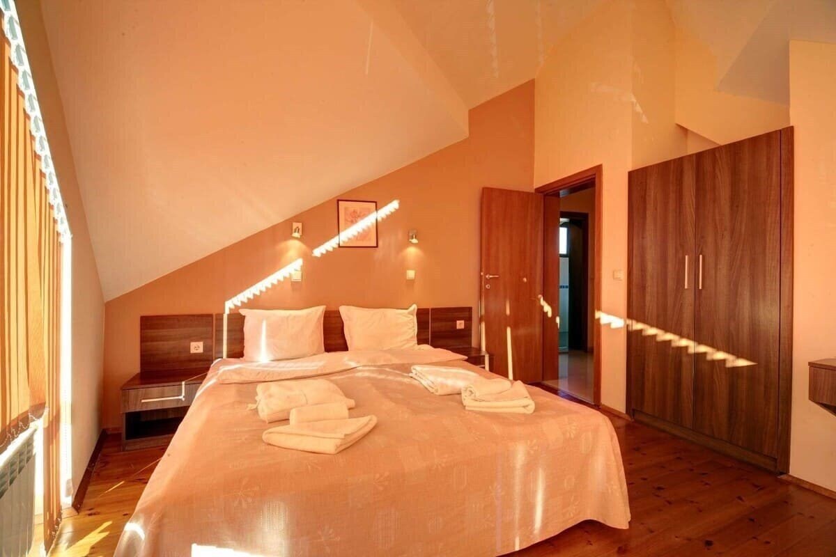 Панорама Redenka Holiday Club (ex. Hotel Redenka Chalets, Redenka Palace, Redenka Villas, Redenka Lodge) 4*