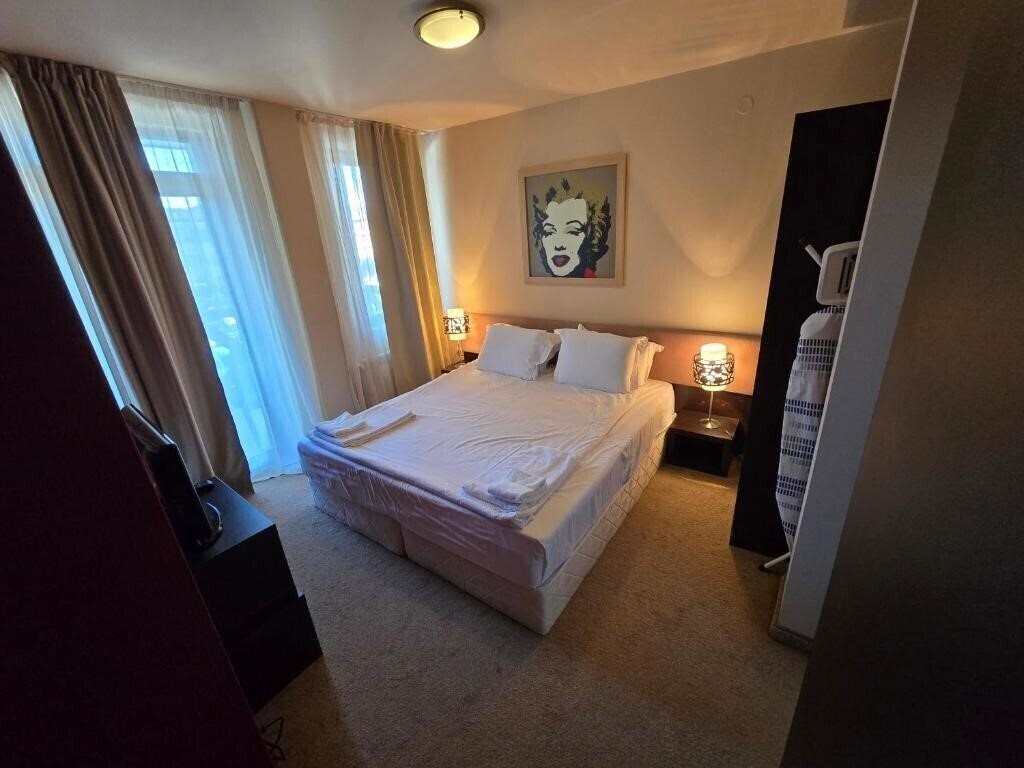 Панорама Florimont Heights 4*