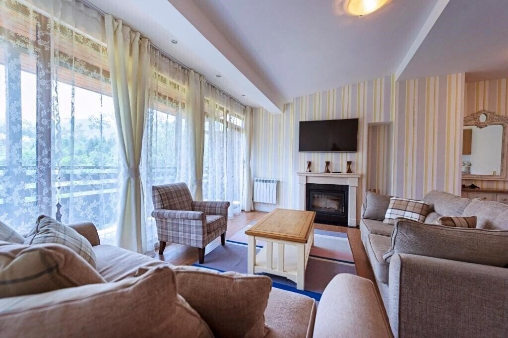 Панорама Mountain View Apart 3*