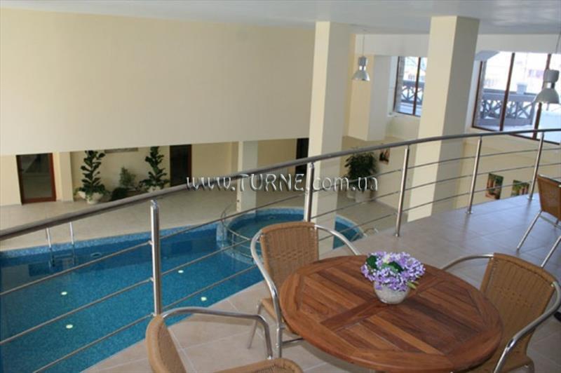 Вид Aparthotel Crystal 3*