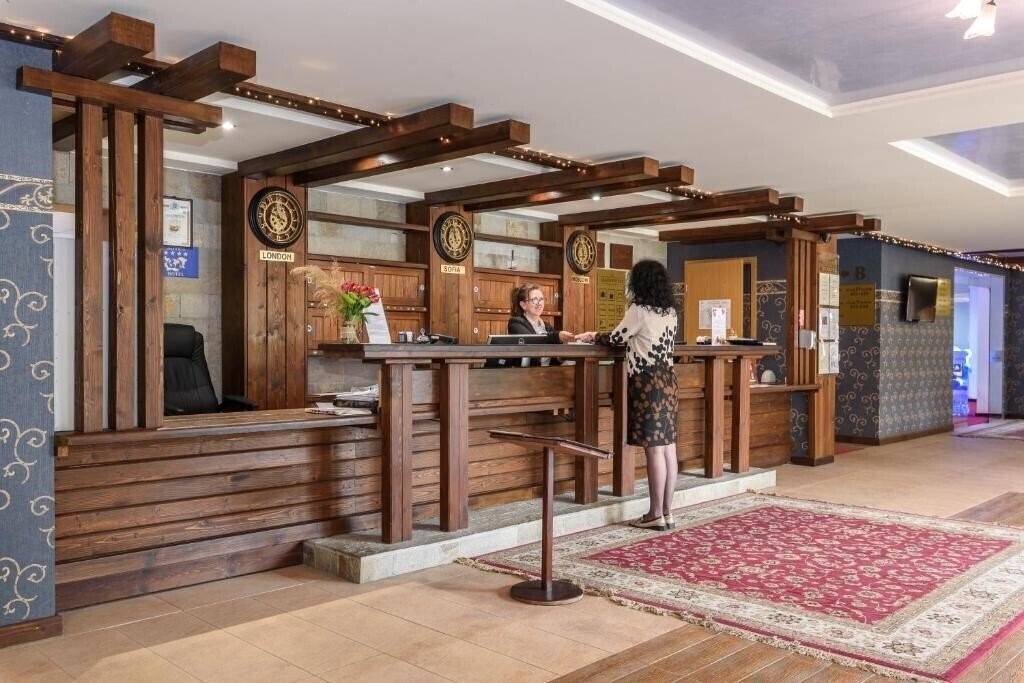 Територія Grand Royale Hotel & Spa 4*