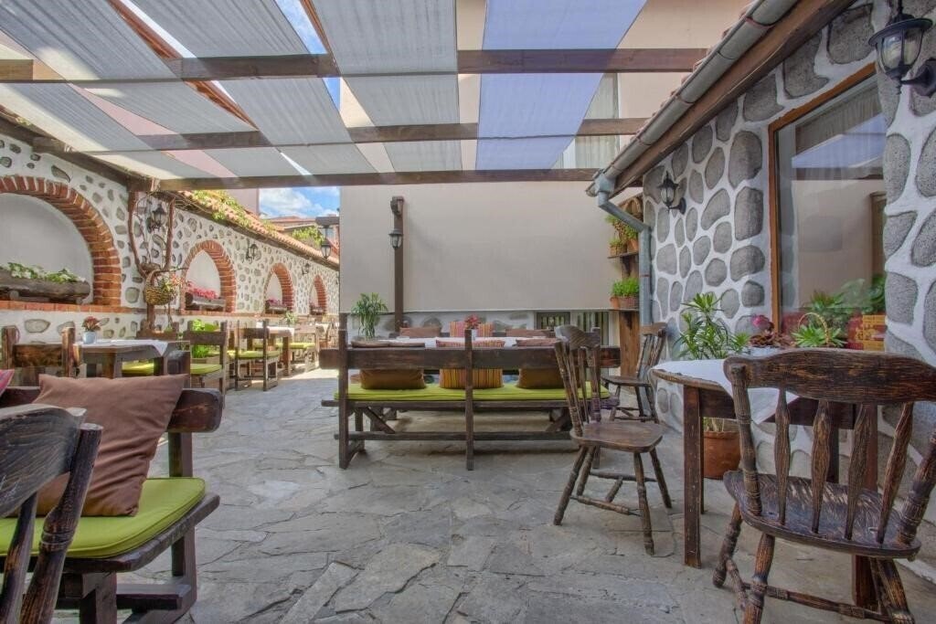 Территория Veziova House 3*