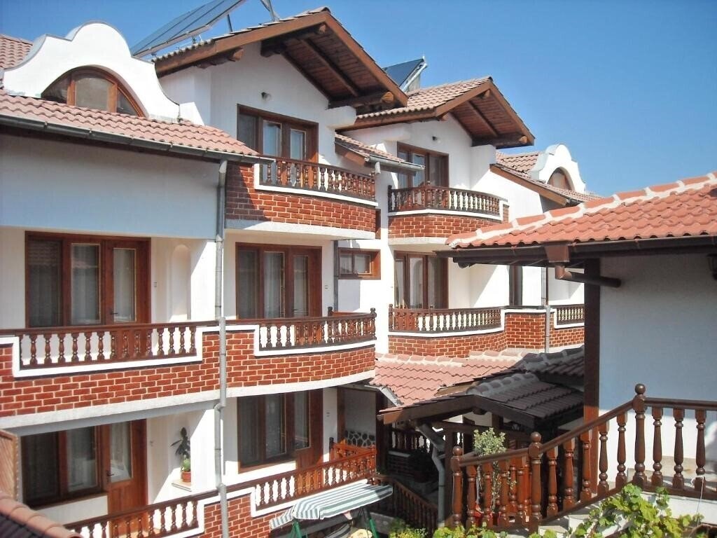 Вид Boyadjiyski Family Hotel 3*