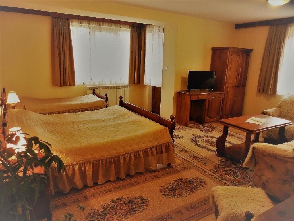 Територія Boyadjiyski Family Hotel 3*