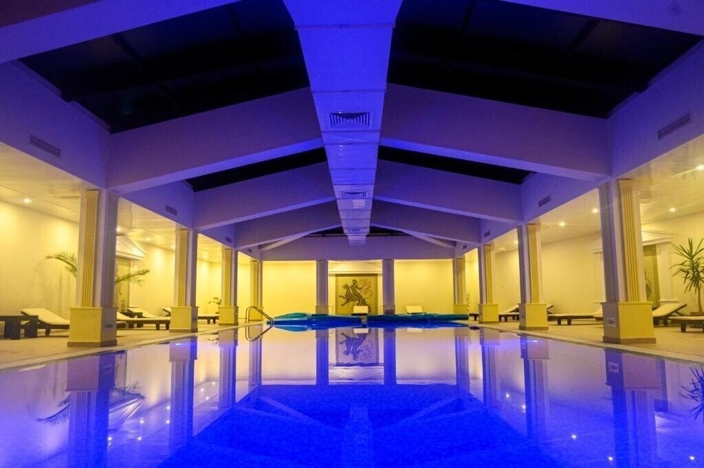 Панорама Parklands 3*