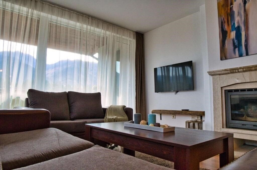 Панорама Local Stay 3*