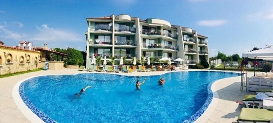 Отель Estreya Residence 4*